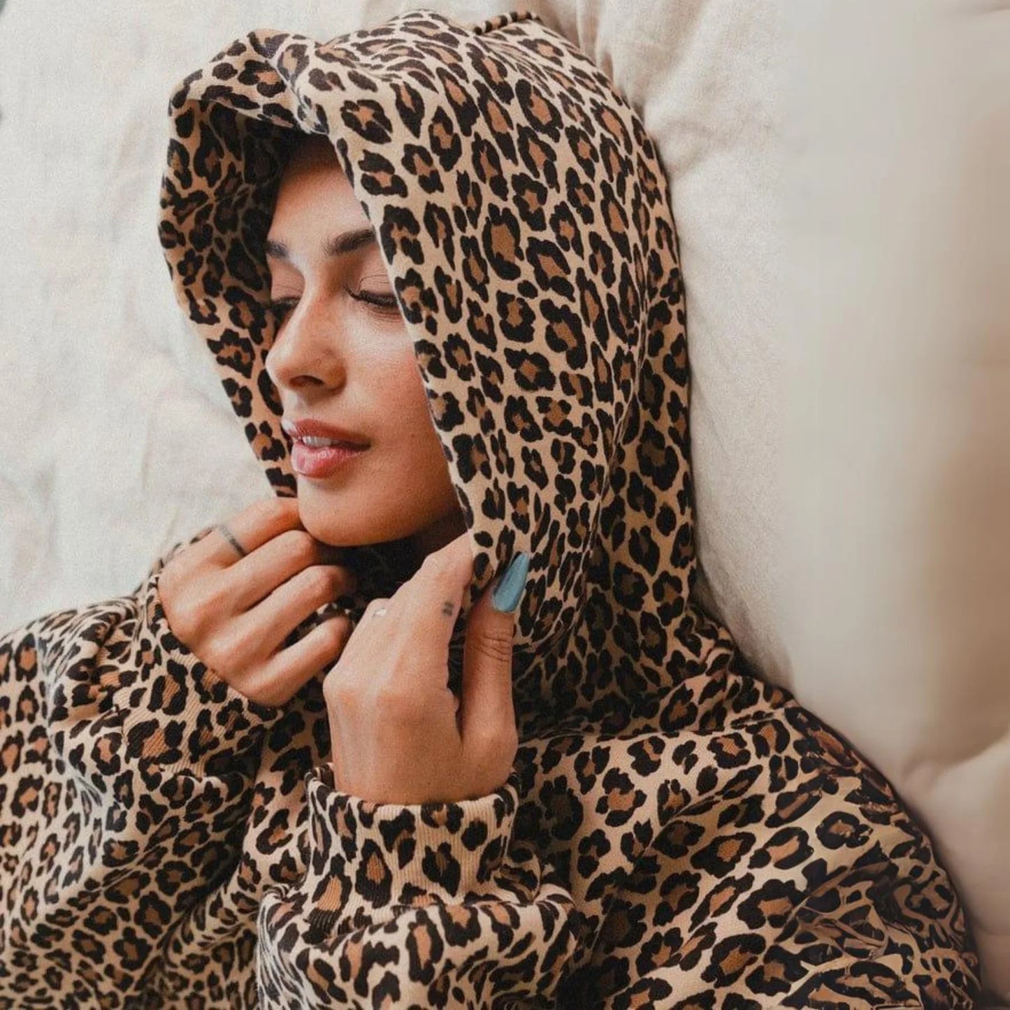 Vivindo™ |  Leopard Hoodie